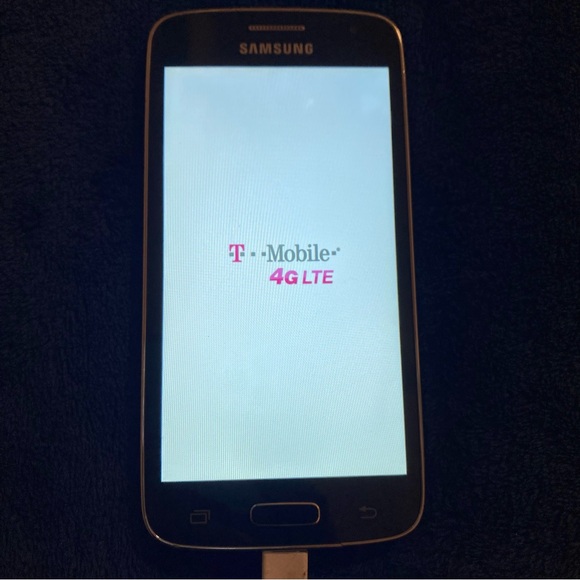 Samsung Galaxy Avant - Picture 5 of 12